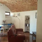 Casa Di Alfredo 3* سيينا